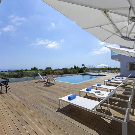 Elite * Protaras